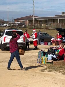 Dothan Housing Participates in "Saddle up Santa" Wiregrass